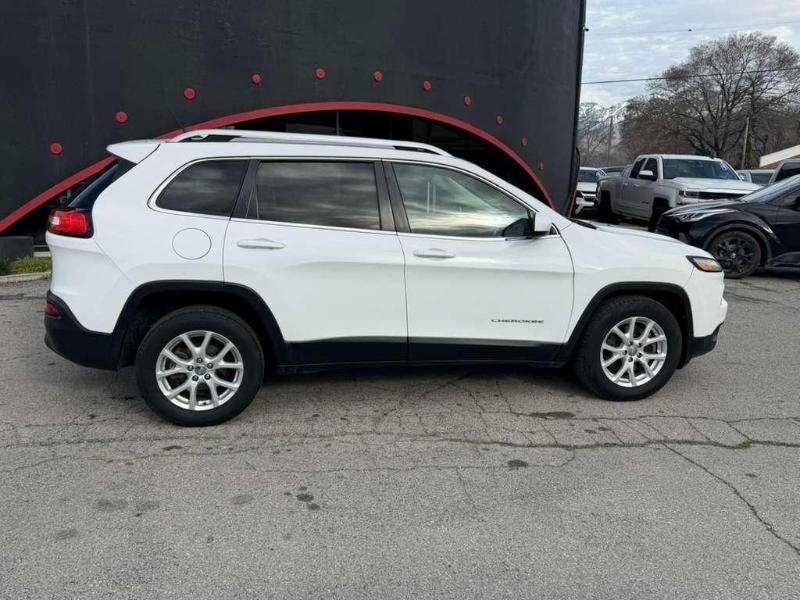 Jeep Cherokee Latitude FWD 2015