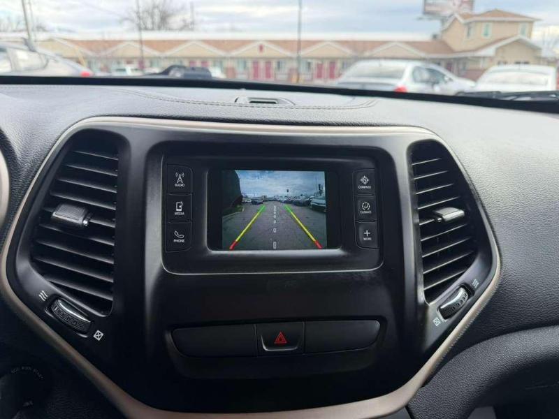 Jeep Cherokee Latitude FWD 2015