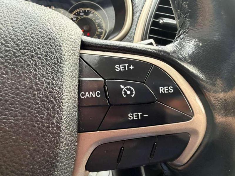 Jeep Cherokee Latitude FWD 2015