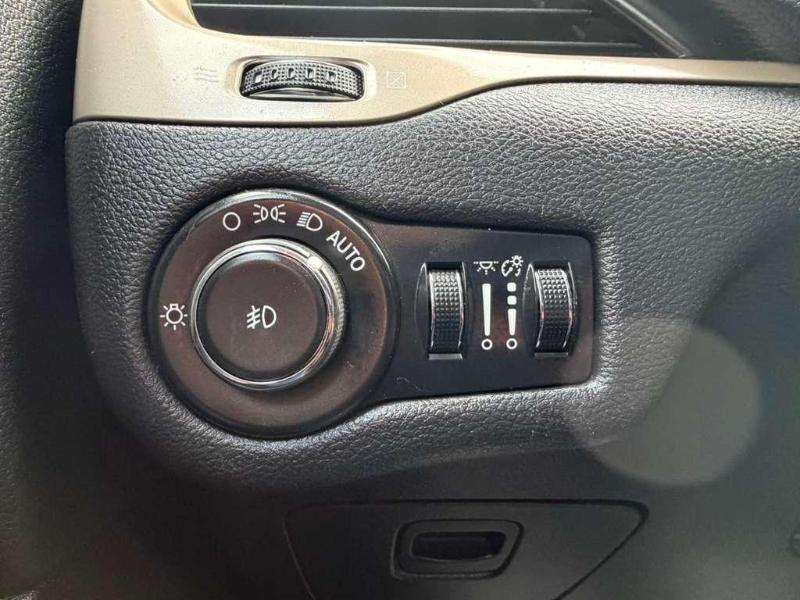 Jeep Cherokee Latitude FWD 2015