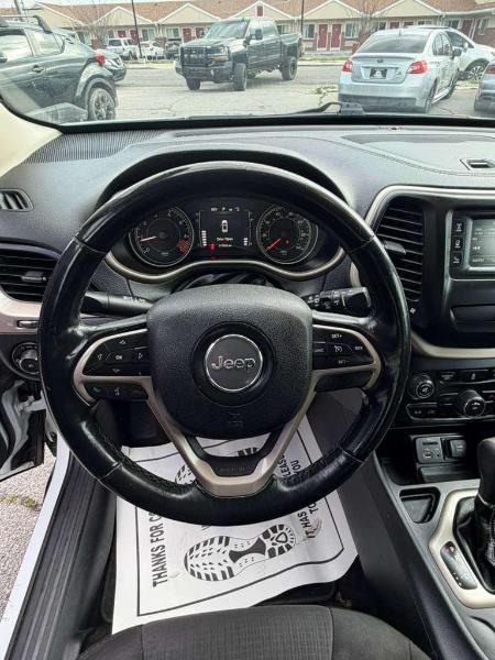 Jeep Cherokee Latitude FWD 2015