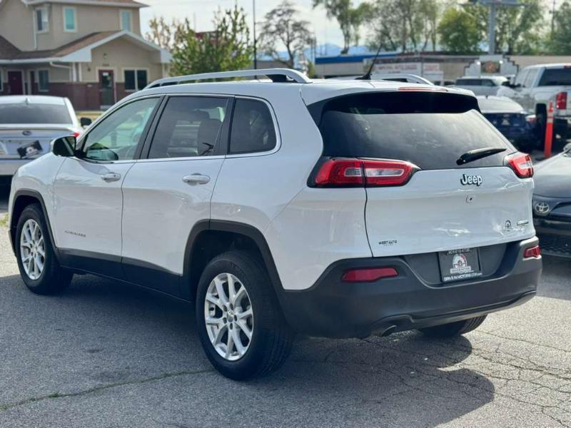 Jeep Cherokee Latitude FWD 2015