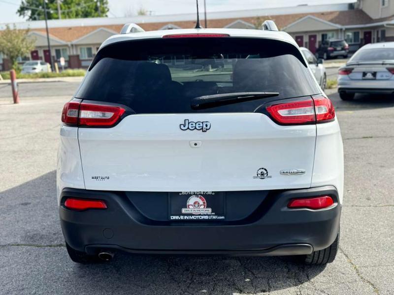 Jeep Cherokee Latitude FWD 2015