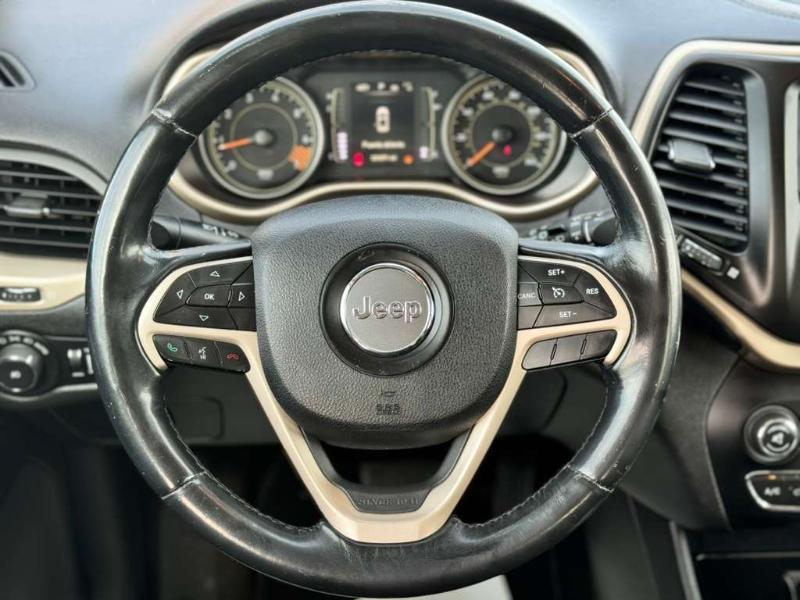 Jeep Cherokee Latitude FWD 2015