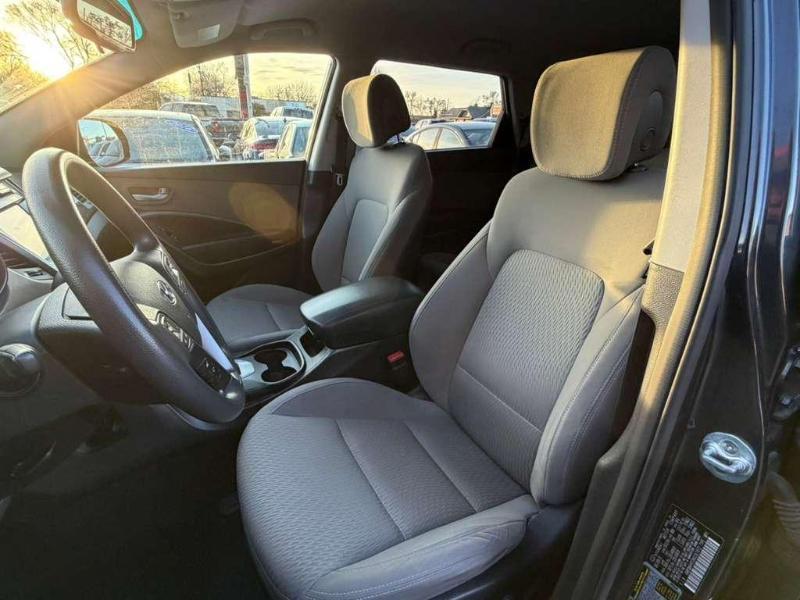 Hyundai Santa Fe SE FWD 2017