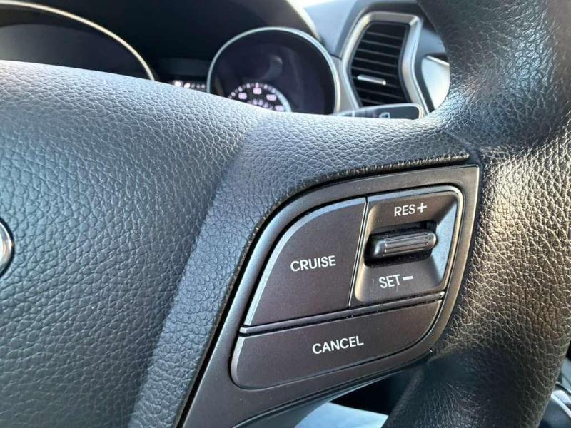 Hyundai Santa Fe SE FWD 2017