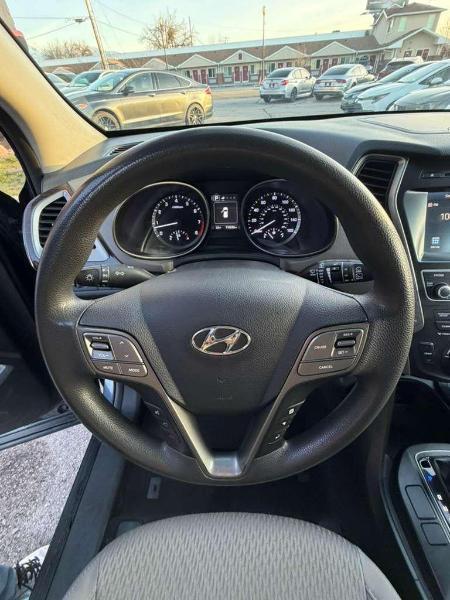Hyundai Santa Fe SE FWD 2017