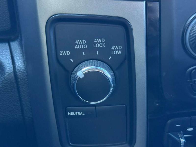 RAM 1500 Sport Crew Cab SWB 4WD 2013