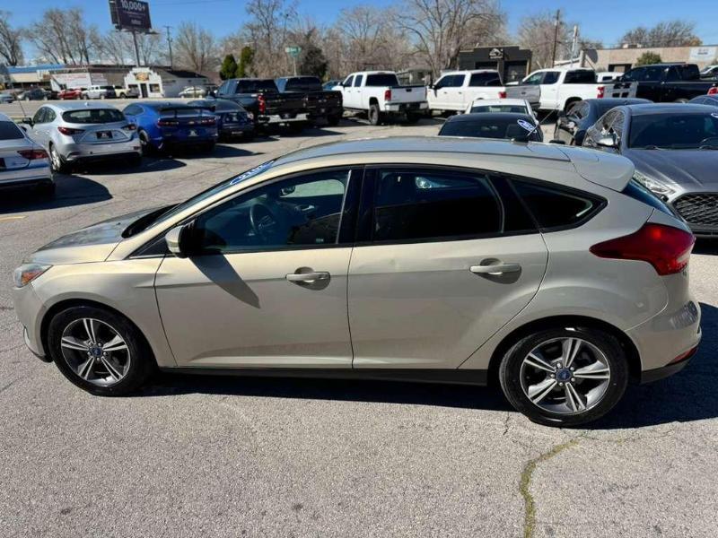 Ford Focus SE Hatch 2016