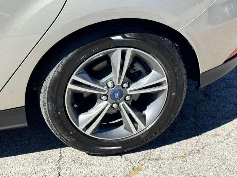 Ford Focus SE Hatch 2016