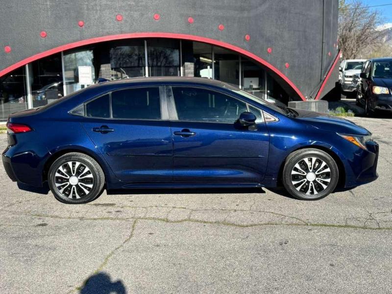 Toyota Corolla LE 2021