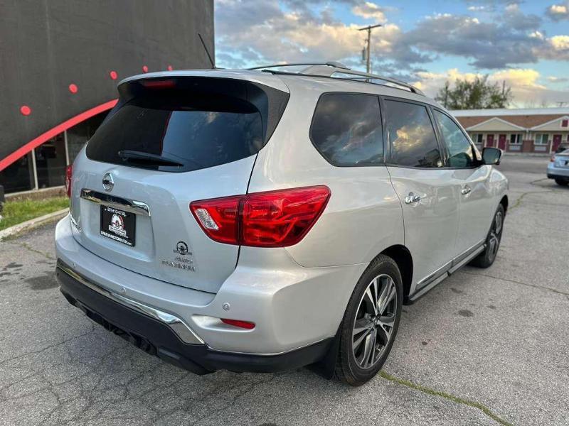 Nissan Pathfinder Platinum 4WD 2017