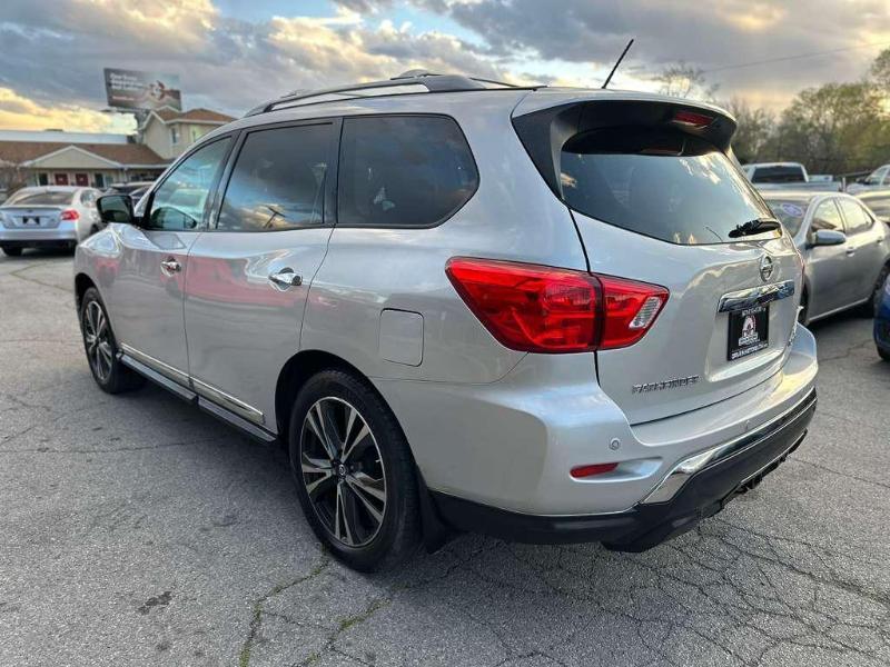 Nissan Pathfinder Platinum 4WD 2017