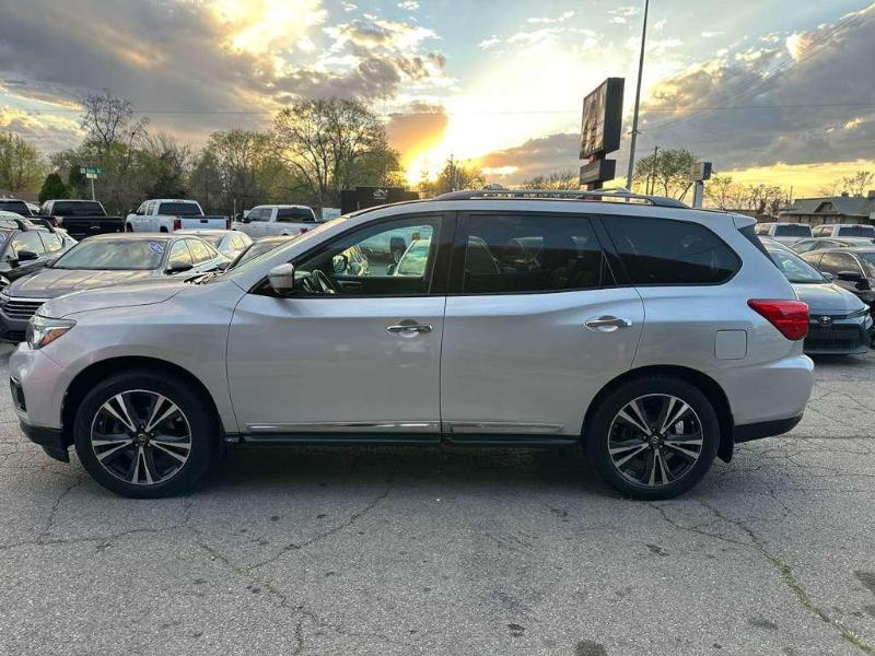 Nissan Pathfinder Platinum 4WD 2017