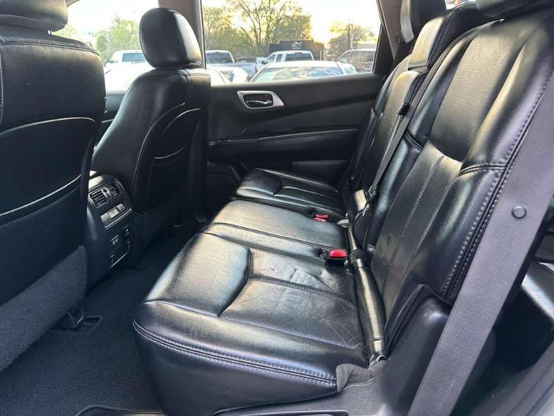 Nissan Pathfinder Platinum 4WD 2017