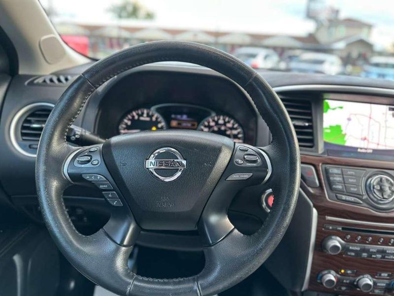 Nissan Pathfinder Platinum 4WD 2017