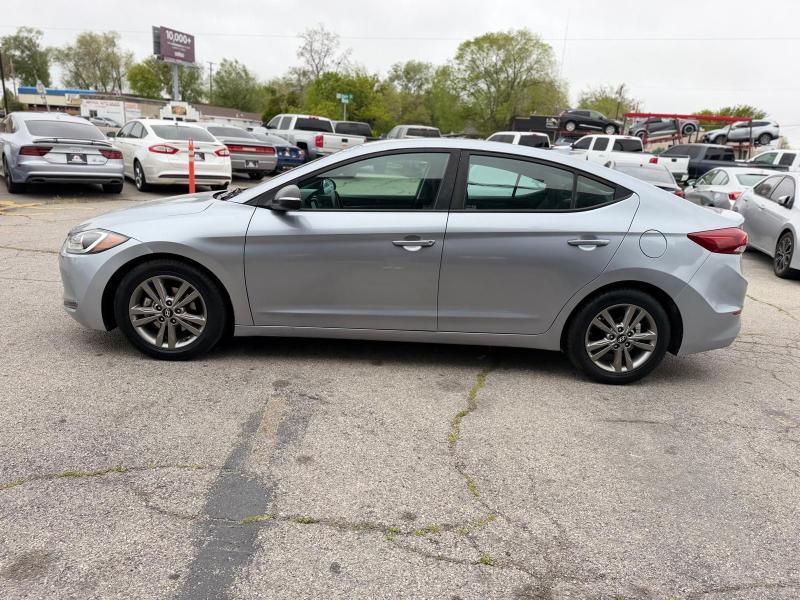 Hyundai Elantra SE 2017