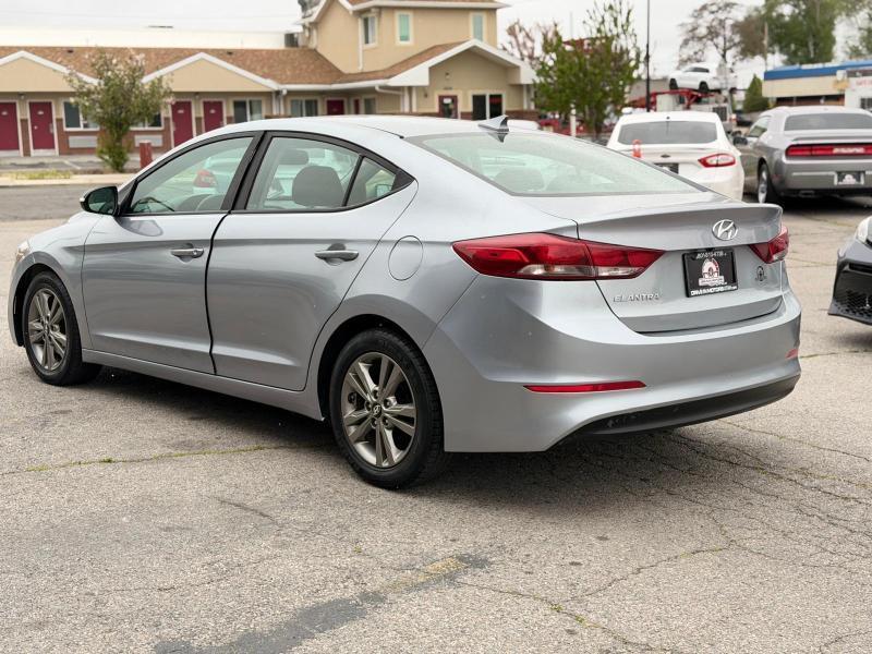 Hyundai Elantra SE 2017