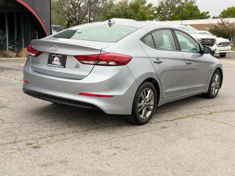 Hyundai Elantra SE 2017