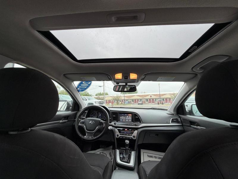 Hyundai Elantra SE 2017