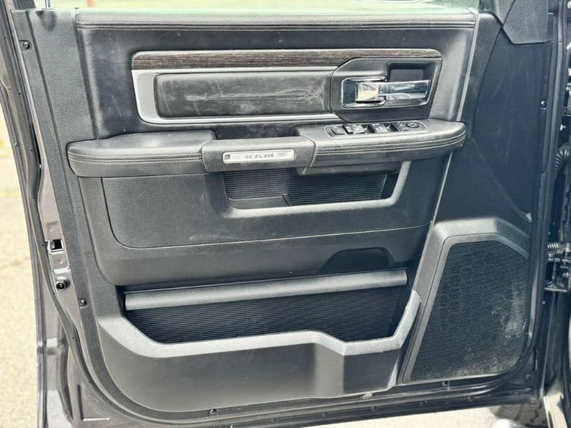 RAM 1500 Longhorn Crew Cab SWB 4WD 2015