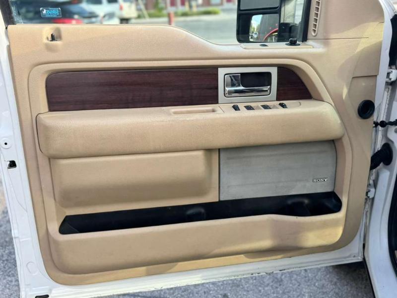 Ford F-150 King-Ranch SuperCrew 5.5-ft. Bed 4WD 2014