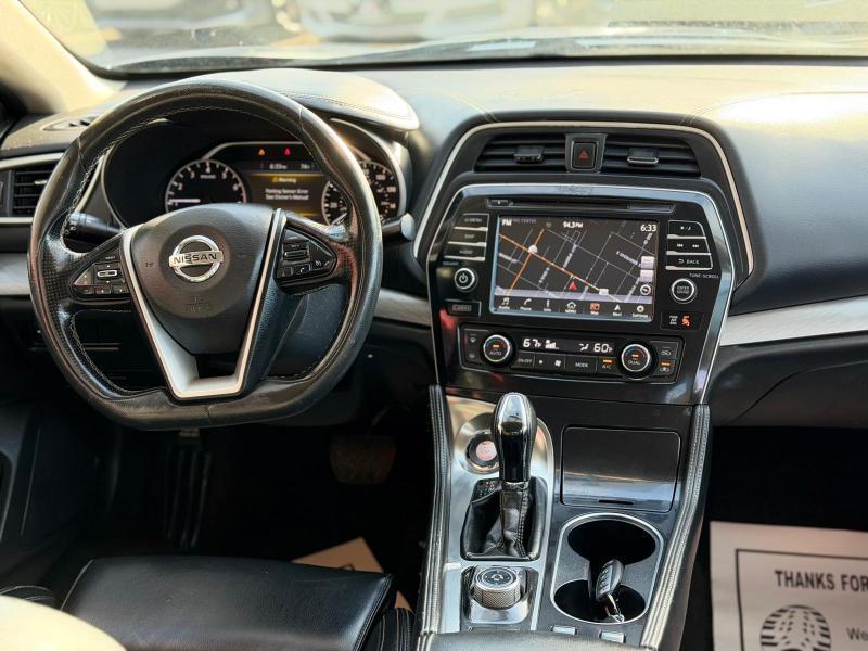 Nissan Maxima 3.5 SV 2017