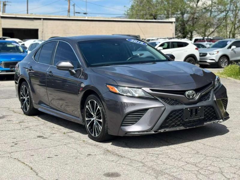Toyota Camry SE 2018