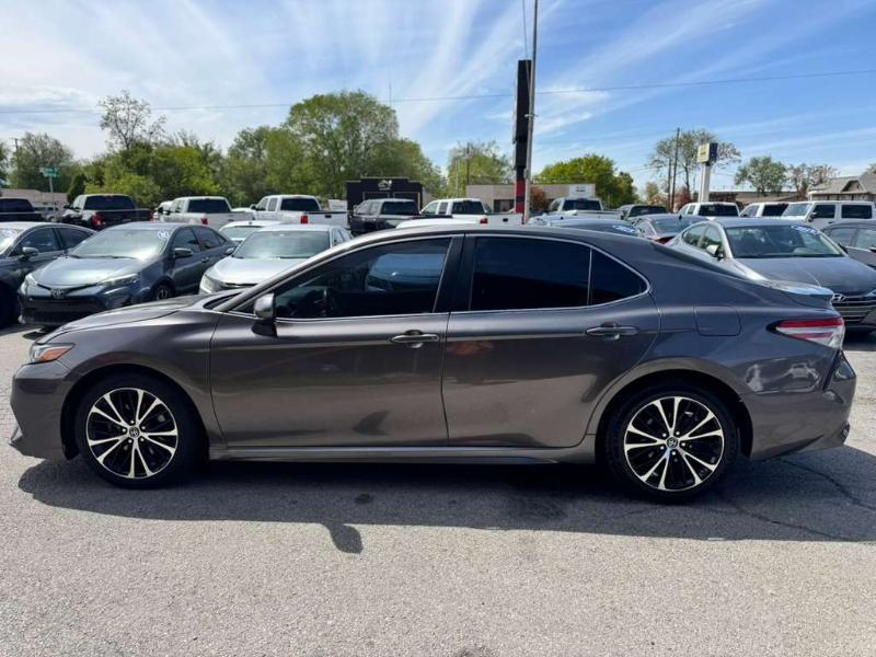 Toyota Camry SE 2018