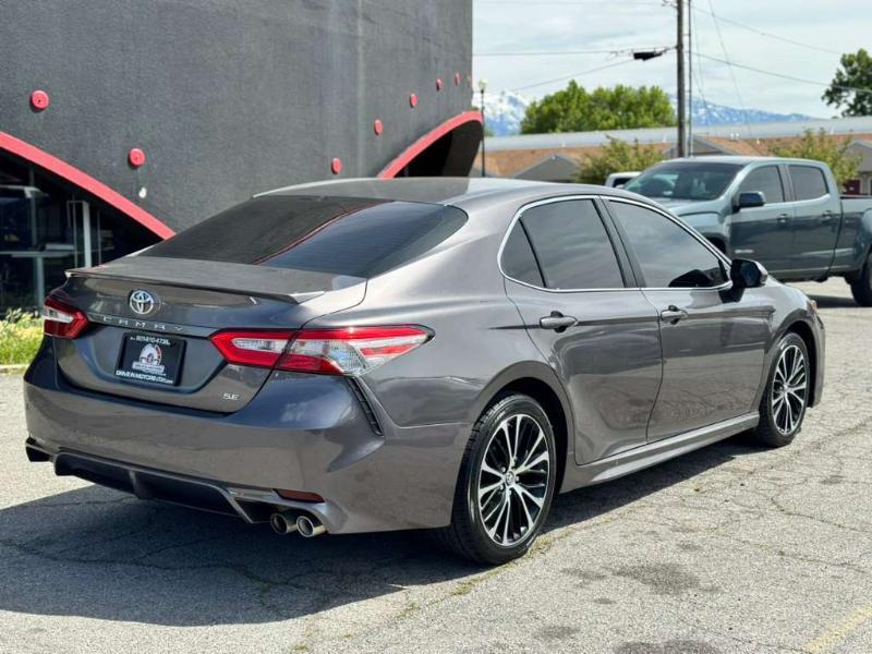 Toyota Camry SE 2018