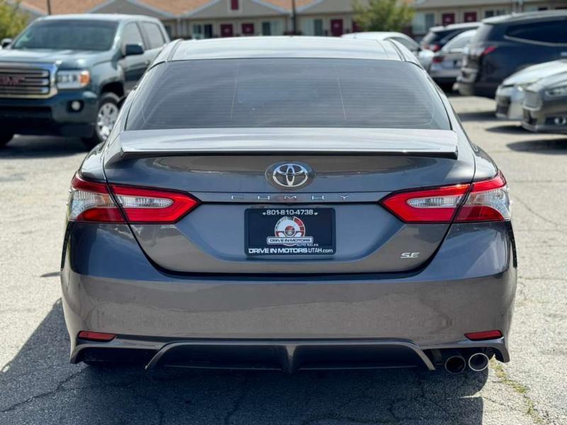 Toyota Camry SE 2018