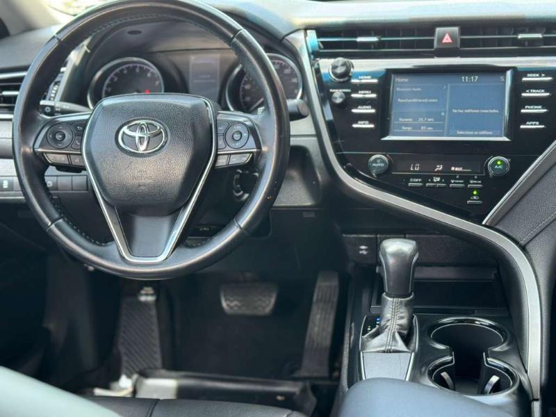 Toyota Camry SE 2018