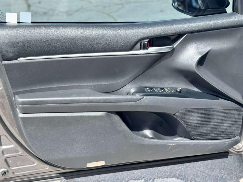 Toyota Camry SE 2018