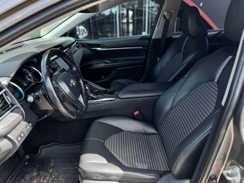 Toyota Camry SE 2018