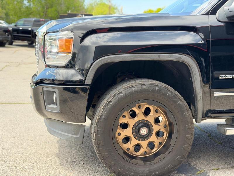 GMC Sierra 1500 Denali Crew Cab Short Box 4WD 2015