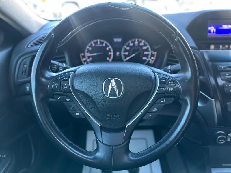 Acura ILX 5-Spd AT 2015