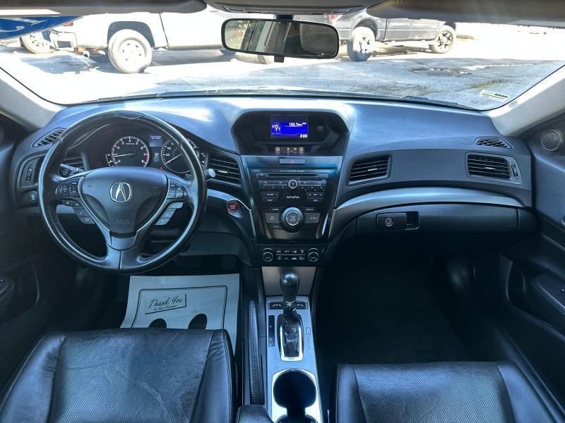 Acura ILX 5-Spd AT 2015