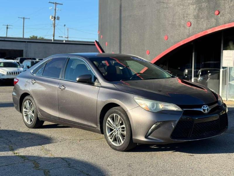 Toyota Camry XLE 2016