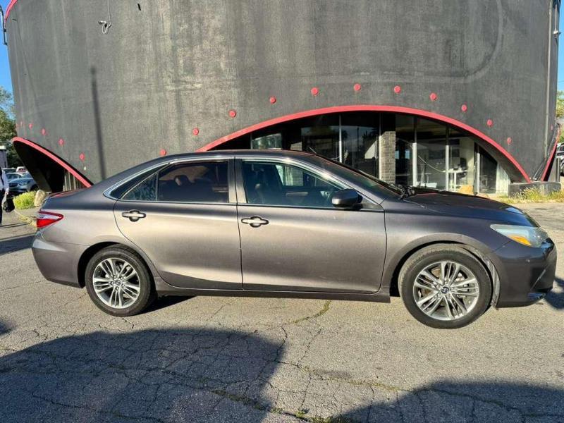 Toyota Camry XLE 2016