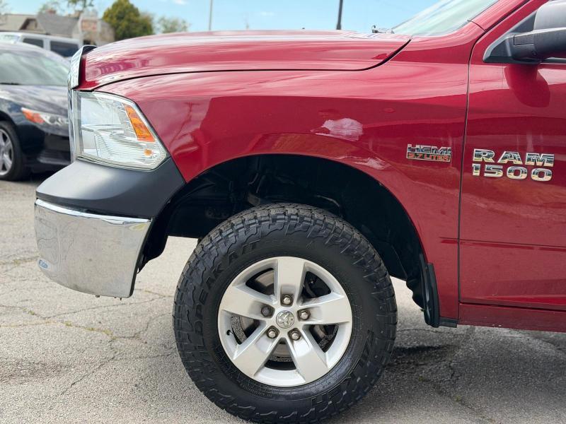 RAM 1500 Tradesman Quad Cab 4WD 2015