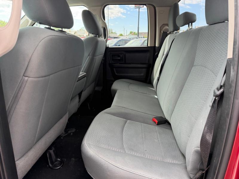 RAM 1500 Tradesman Quad Cab 4WD 2015