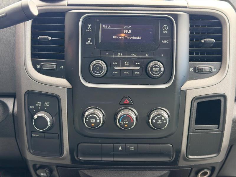 RAM 1500 Tradesman Quad Cab 4WD 2015