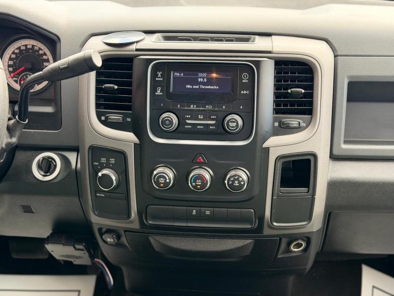 RAM 1500 Tradesman Quad Cab 4WD 2015