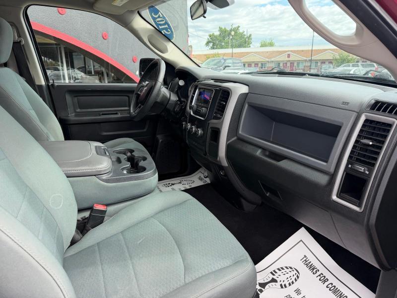 RAM 1500 Tradesman Quad Cab 4WD 2015