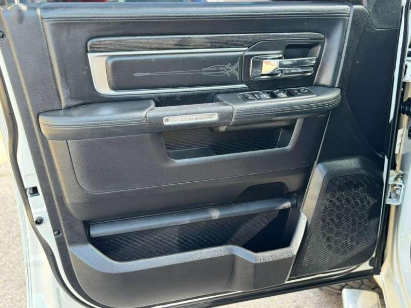 RAM 1500 Longhorn Crew Cab SWB 4WD 2016