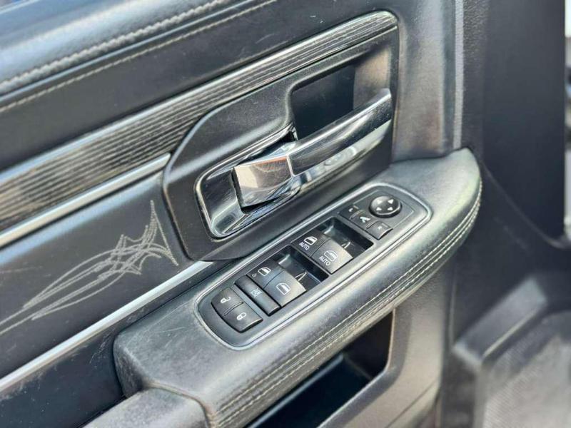 RAM 1500 Longhorn Crew Cab SWB 4WD 2016