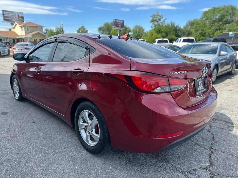 Hyundai Elantra SE 6AT 2015
