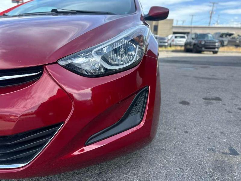 Hyundai Elantra SE 6AT 2015