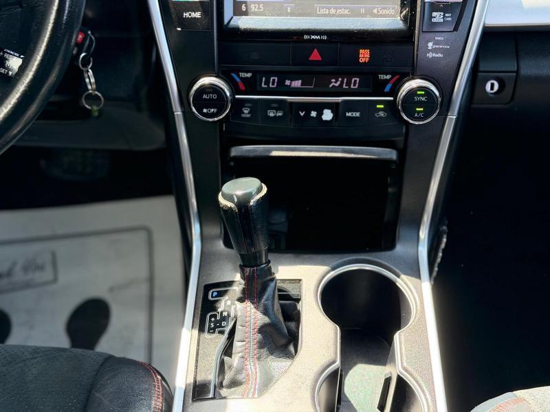 Toyota Camry XLE 2016