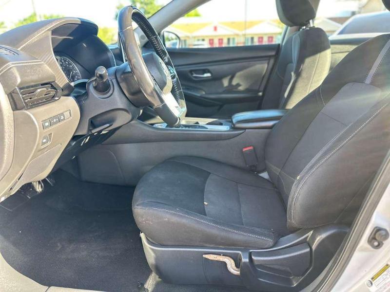 Nissan Sentra SV 2023